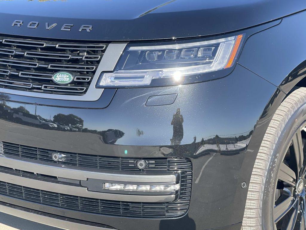 new 2025 Land Rover Range Rover car, priced at $141,535