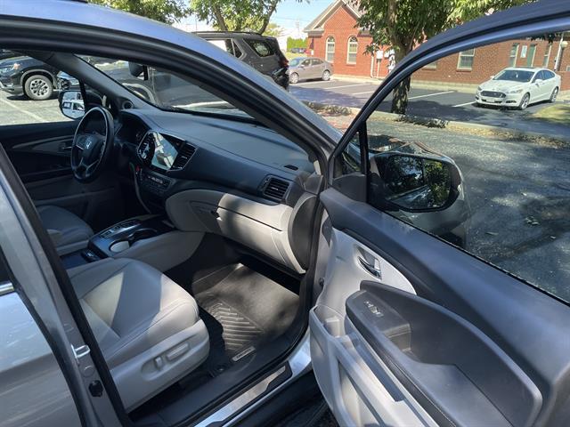 used 2022 Honda Pilot car, priced at $30,500