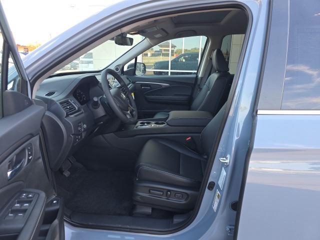 new 2025 Honda Ridgeline car, priced at $42,500