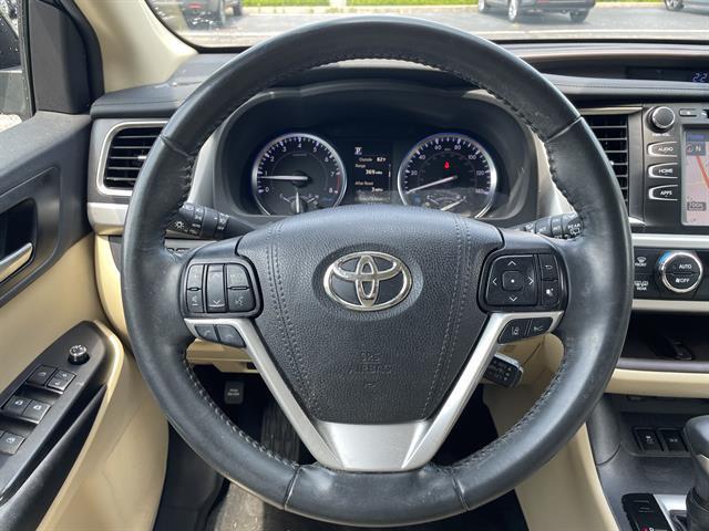 used 2019 Toyota Highlander car, priced at $26,900