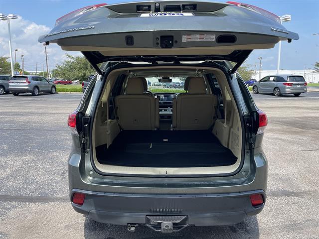 used 2019 Toyota Highlander car, priced at $26,900
