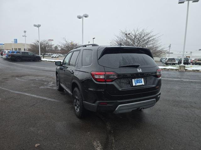 used 2025 Honda Pilot car, priced at $46,900