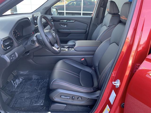 new 2025 Honda Pilot car, priced at $49,800