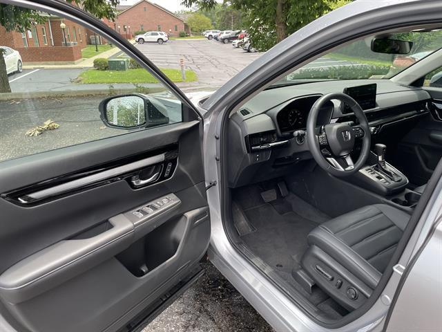 used 2023 Honda CR-V car, priced at $33,900
