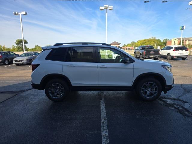 new 2025 Honda Passport car, priced at $44,500