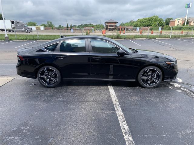 new 2025 Honda Accord Hybrid car, priced at $33,300