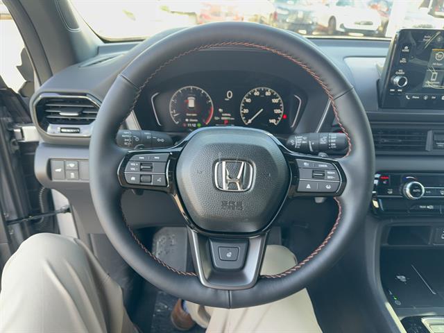 new 2025 Honda Pilot car, priced at $50,895