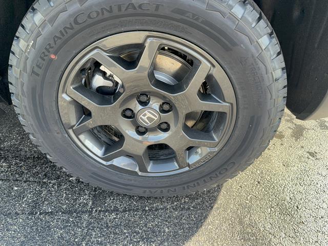 new 2025 Honda Pilot car, priced at $50,895