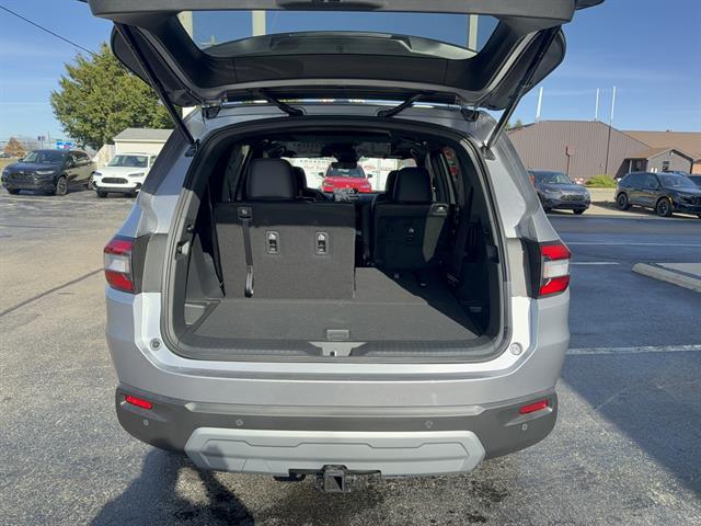 new 2025 Honda Pilot car, priced at $50,895