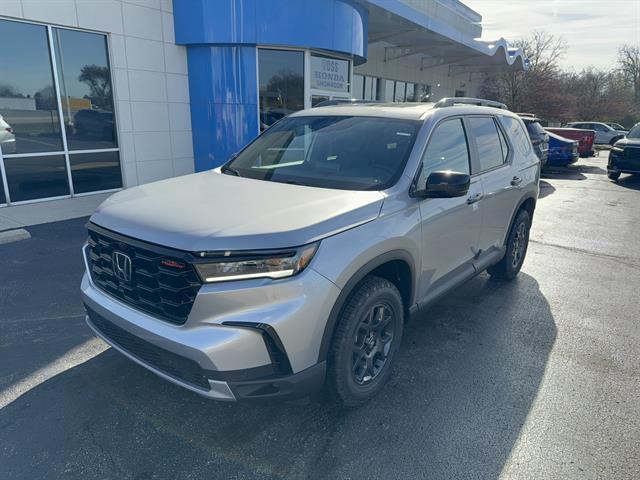 new 2025 Honda Pilot car, priced at $50,895