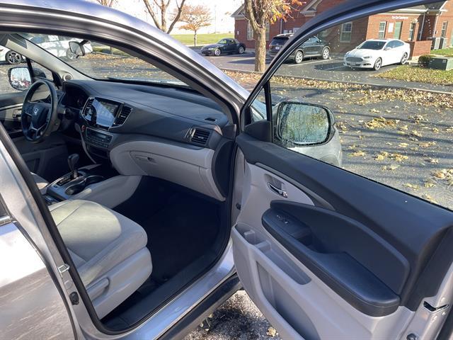 used 2019 Honda Pilot car, priced at $18,900