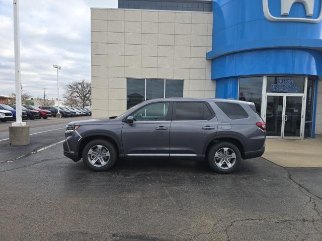 new 2025 Honda Pilot car, priced at $44,600