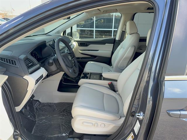 new 2026 Honda Odyssey car, priced at $44,290