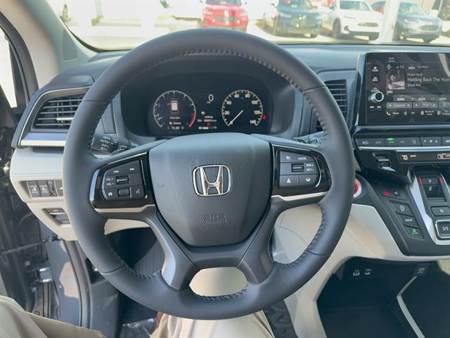 new 2026 Honda Odyssey car, priced at $44,290