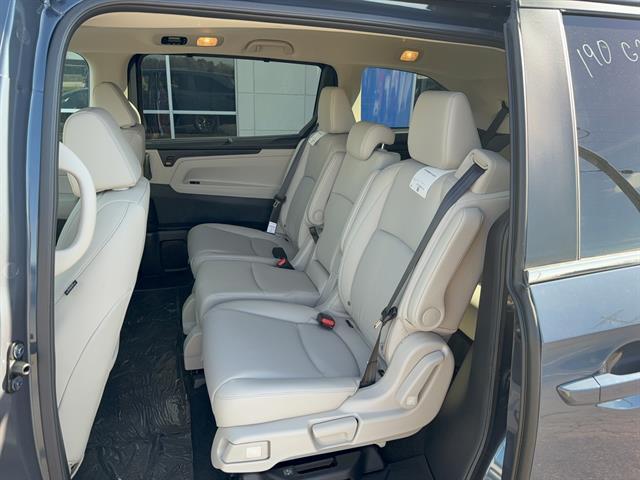 new 2026 Honda Odyssey car, priced at $44,290