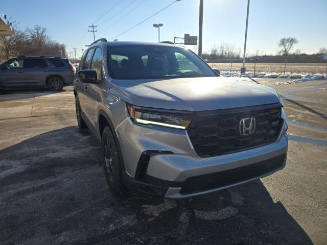 used 2025 Honda Pilot car, priced at $44,900