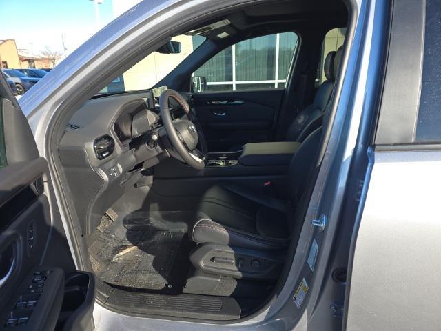 used 2025 Honda Pilot car, priced at $44,900