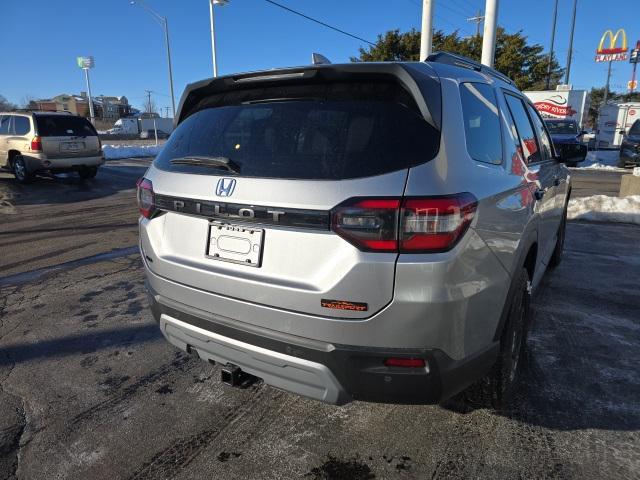 used 2025 Honda Pilot car, priced at $44,900