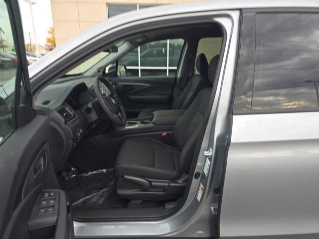 new 2025 Honda Ridgeline car, priced at $40,300