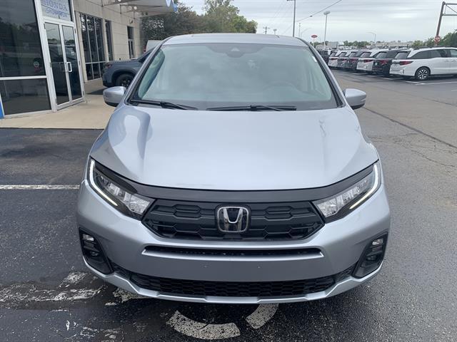 new 2026 Honda Odyssey car, priced at $42,200