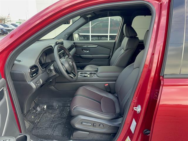 new 2025 Honda Pilot car, priced at $52,500
