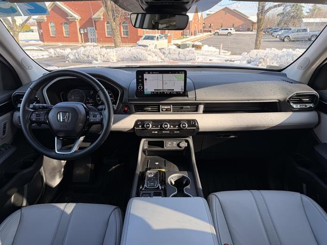 used 2025 Honda Pilot car, priced at $44,900