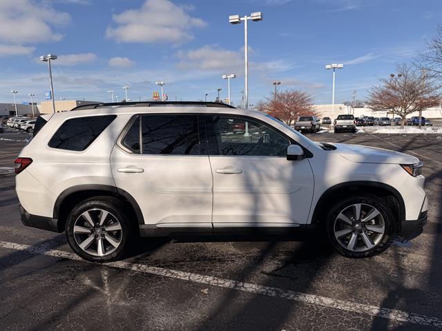 used 2025 Honda Pilot car, priced at $44,900