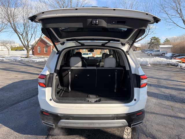 used 2025 Honda Pilot car, priced at $44,900