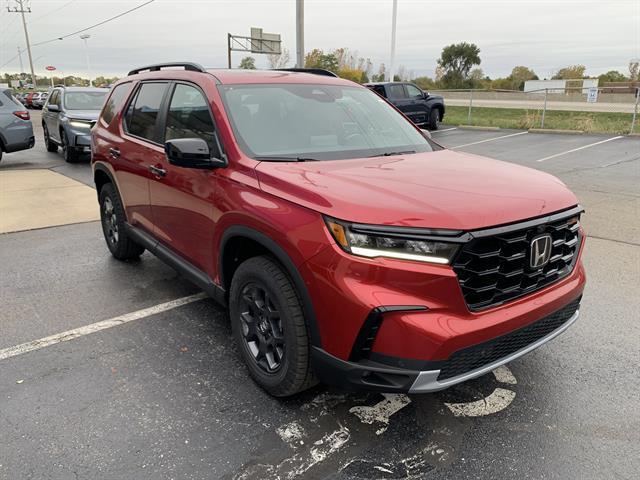 new 2025 Honda Pilot car, priced at $48,900