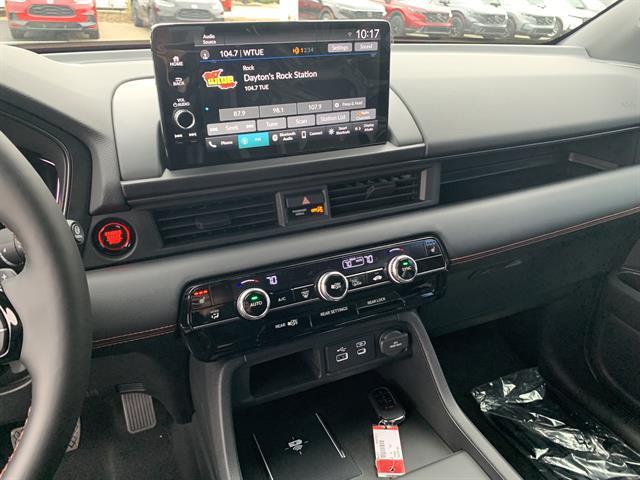 new 2025 Honda Pilot car, priced at $48,900