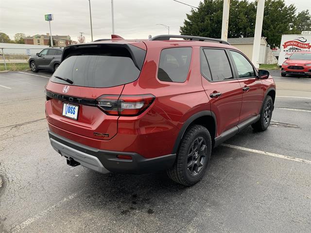 new 2025 Honda Pilot car, priced at $48,900