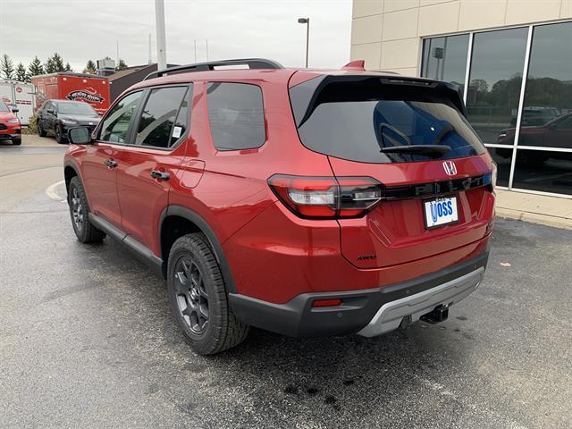 new 2025 Honda Pilot car, priced at $48,900
