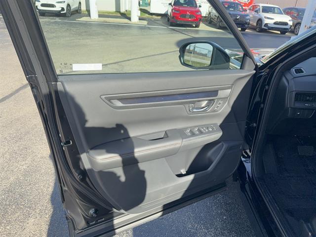 new 2026 Honda CR-V Hybrid car, priced at $41,675