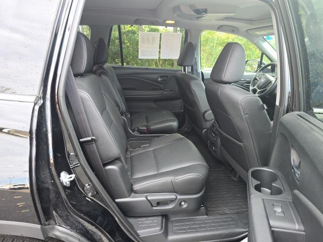 used 2022 Honda Pilot car, priced at $37,800