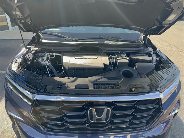 new 2025 Honda Pilot car, priced at $48,000