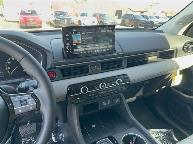 new 2025 Honda Pilot car, priced at $48,000