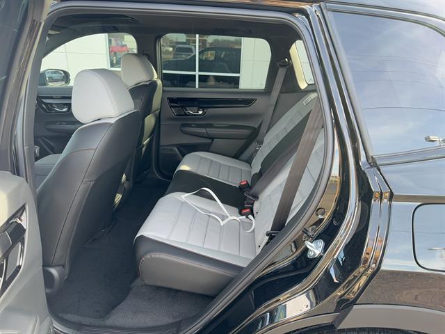 new 2026 Honda CR-V Hybrid car, priced at $43,700