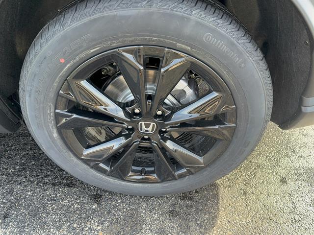 new 2026 Honda CR-V Hybrid car, priced at $43,700