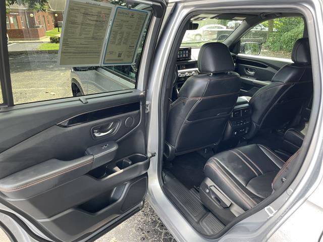 used 2024 Honda Pilot car, priced at $41,400