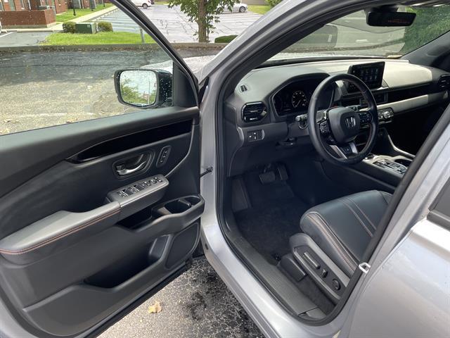 used 2024 Honda Pilot car, priced at $41,400