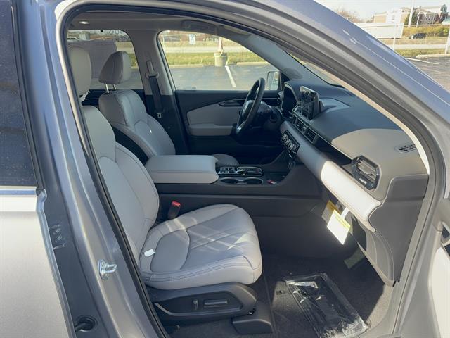 new 2025 Honda Pilot car, priced at $51,825