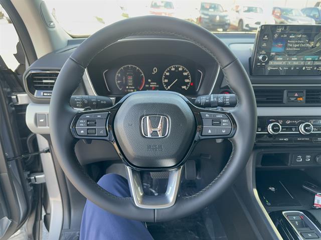 new 2025 Honda Pilot car, priced at $51,825