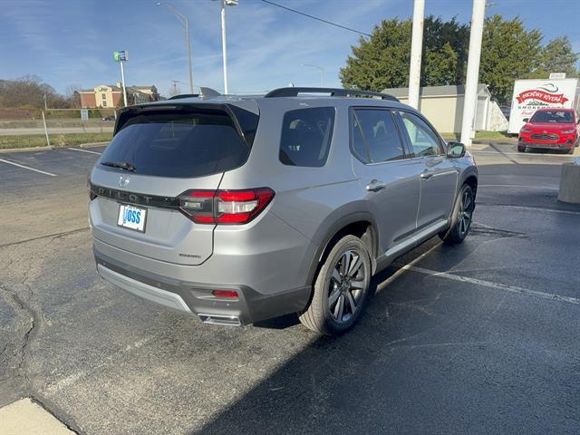 new 2025 Honda Pilot car, priced at $51,825