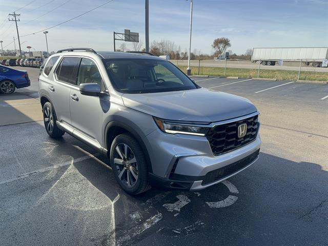new 2025 Honda Pilot car, priced at $51,825