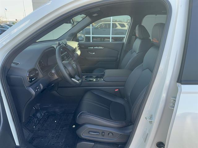 new 2025 Honda Pilot car, priced at $48,600