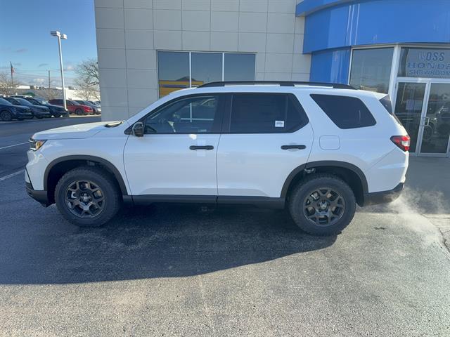 new 2025 Honda Pilot car, priced at $48,600