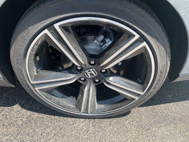 new 2025 Honda Accord Hybrid car, priced at $33,700