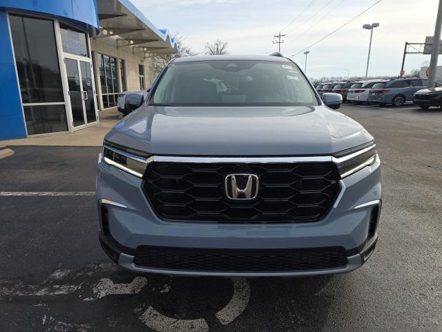 new 2025 Honda Pilot car, priced at $52,000