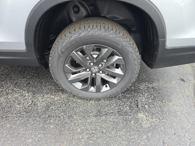 used 2025 Honda Ridgeline car, priced at $35,800