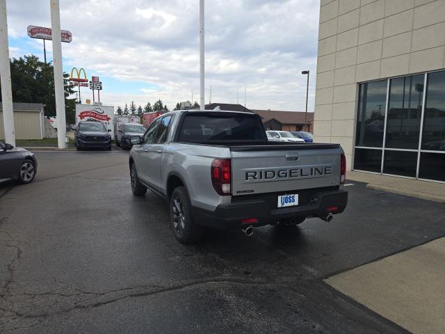 used 2025 Honda Ridgeline car, priced at $35,800
